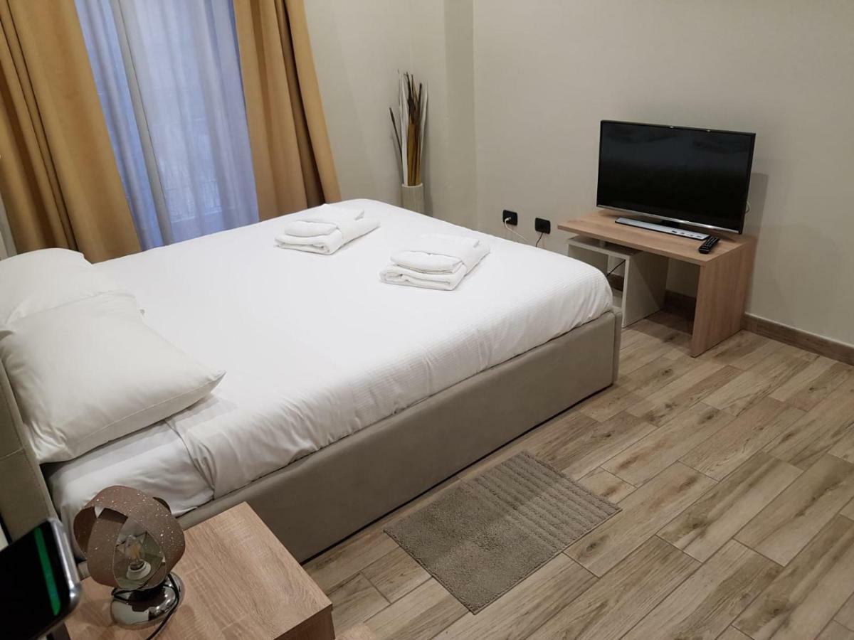 Magenta Gold - Centrale Ed Ideale Per Gruppi E Famiglie Apartment Turin Ngoại thất bức ảnh